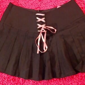 DOLLSKILL SUGAR THRILLZ XXL BLACK pleated skirt lace up in middle zip back
